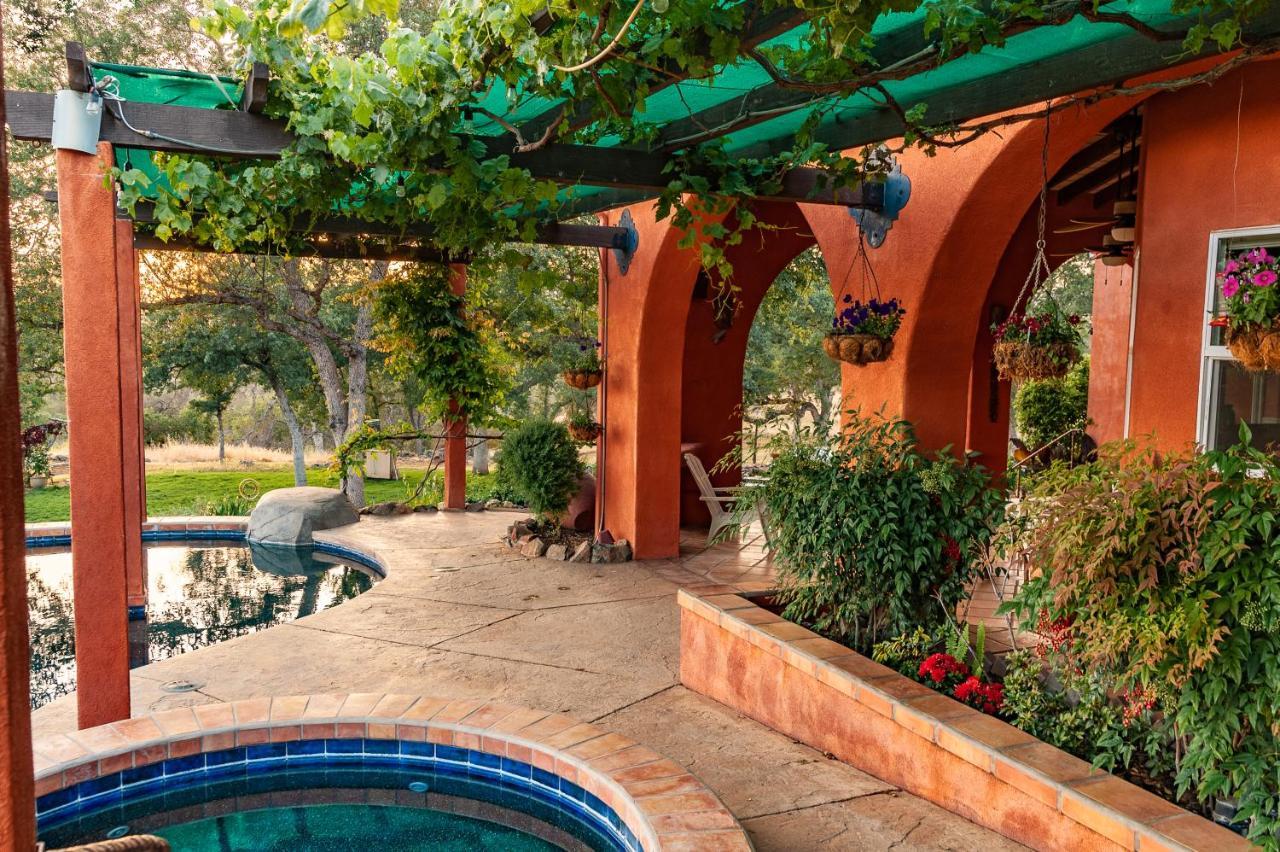 Posada Mariana Bed And Breakfast Catheys Valley Exterior photo
