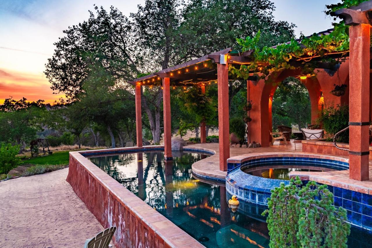 Posada Mariana Bed And Breakfast Catheys Valley Exterior photo