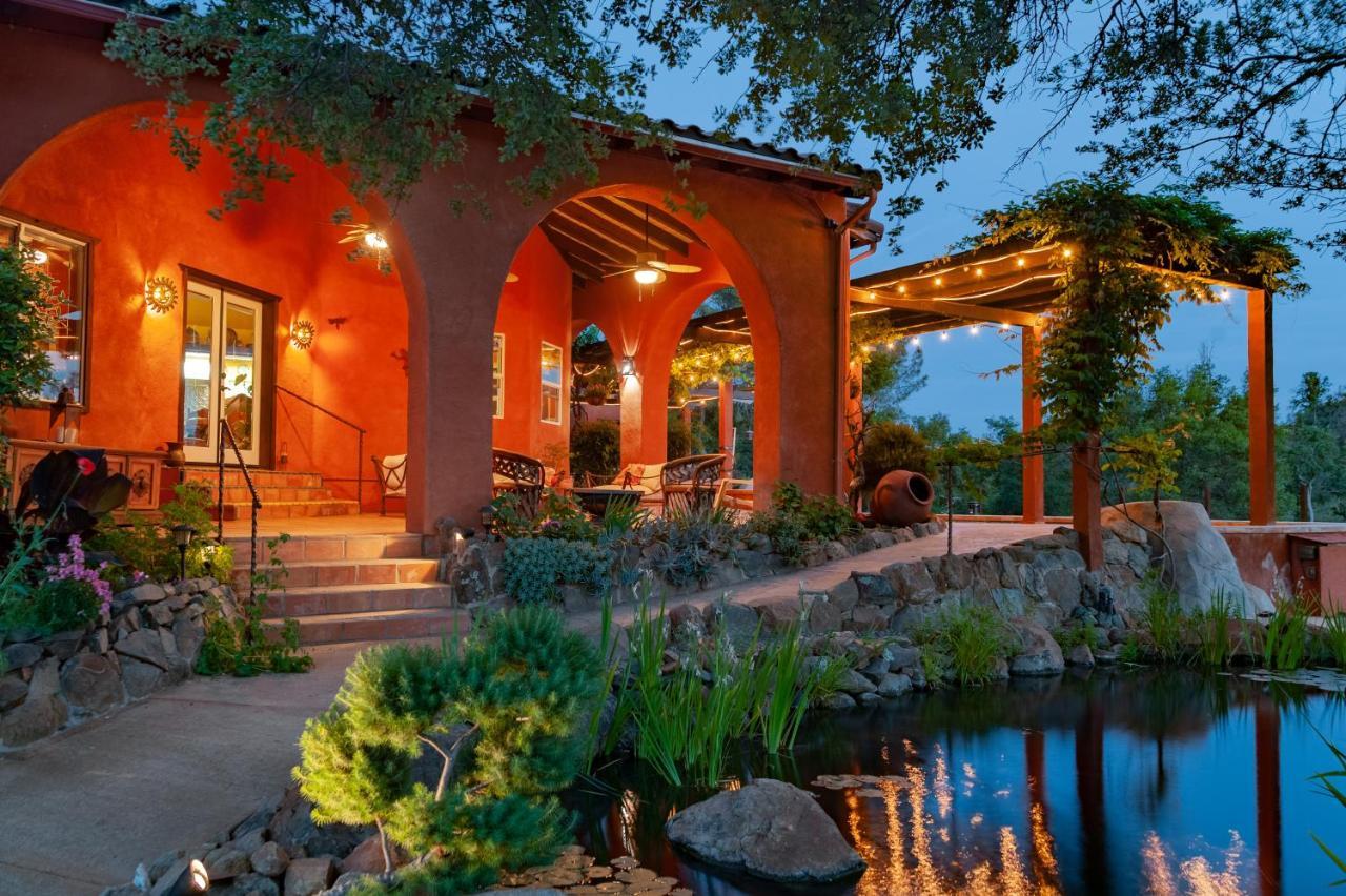 Posada Mariana Bed And Breakfast Catheys Valley Exterior photo
