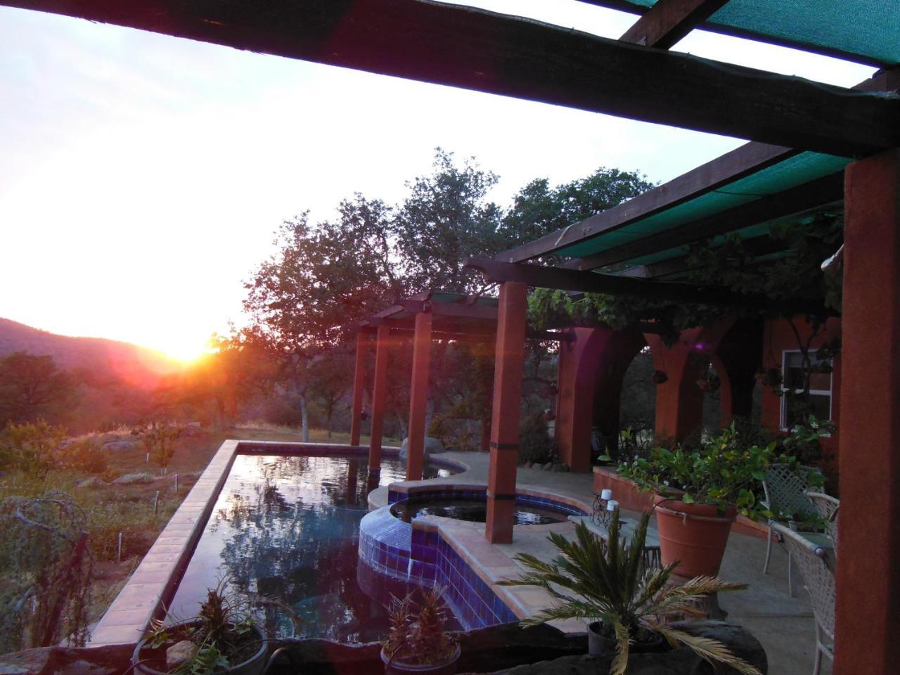 Posada Mariana Bed And Breakfast Catheys Valley Exterior photo